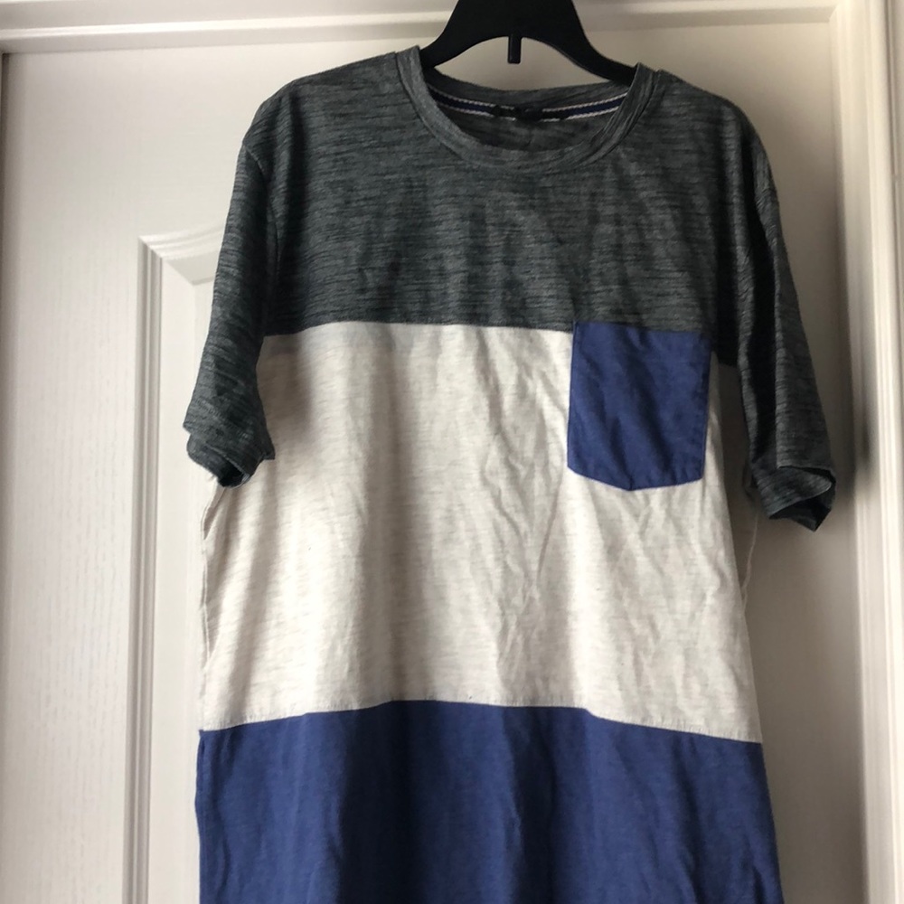 Men’s Forever 21 color block t shirt